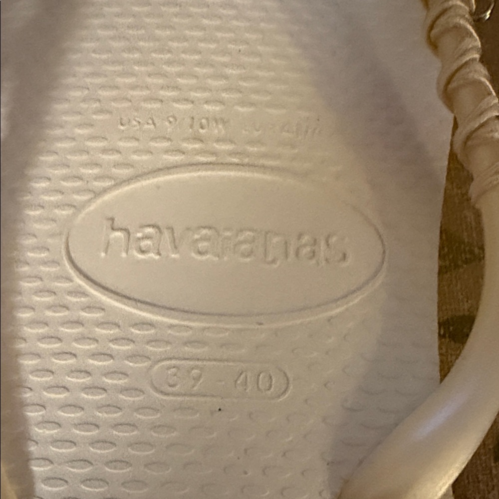 Havaianas Women's Cream Embellished Sandals - Picture 5 of 5